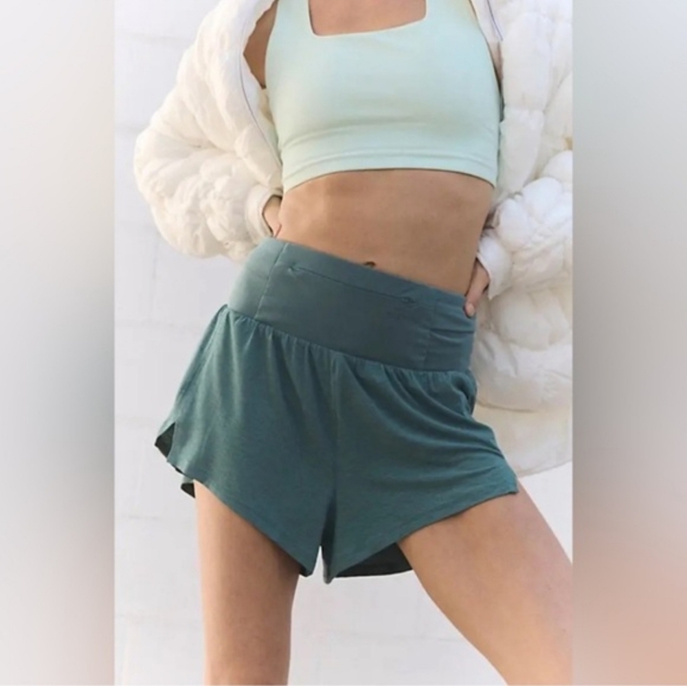 NWOT FP Movement Light As Air Shorts Sz Sm